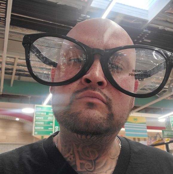 Meet your Posher, Joel - Picture 1 of 1